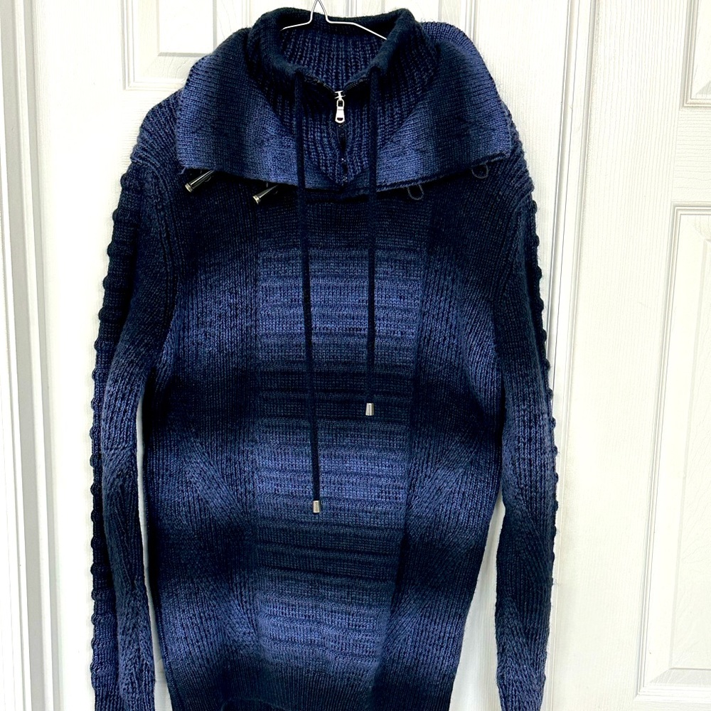 Vercini Sweater. Like new.